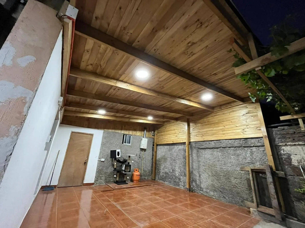 Techado Exterior en Madera Noble